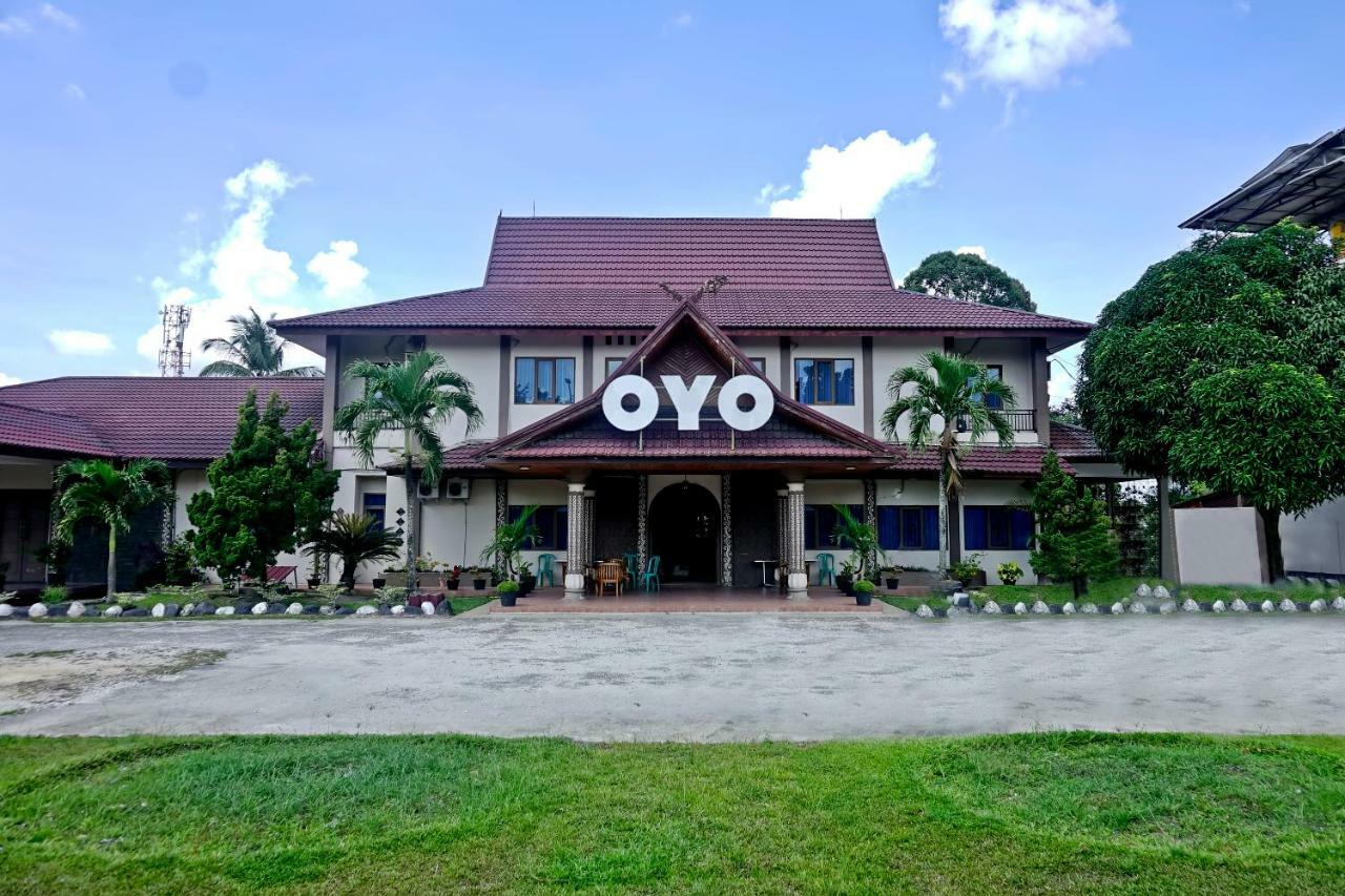 Oyo 627 Tirta Kencana Syariah Pekanbaru Exterior photo