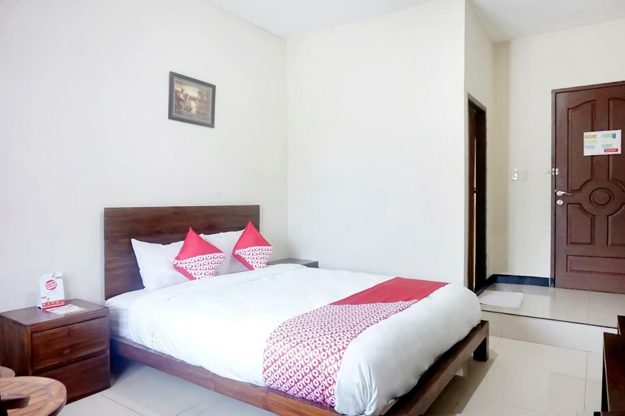 Oyo 627 Tirta Kencana Syariah Pekanbaru Exterior photo